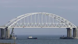 Ruşii îşi pregătesc rachetele pentru a proteja podul Kerci
