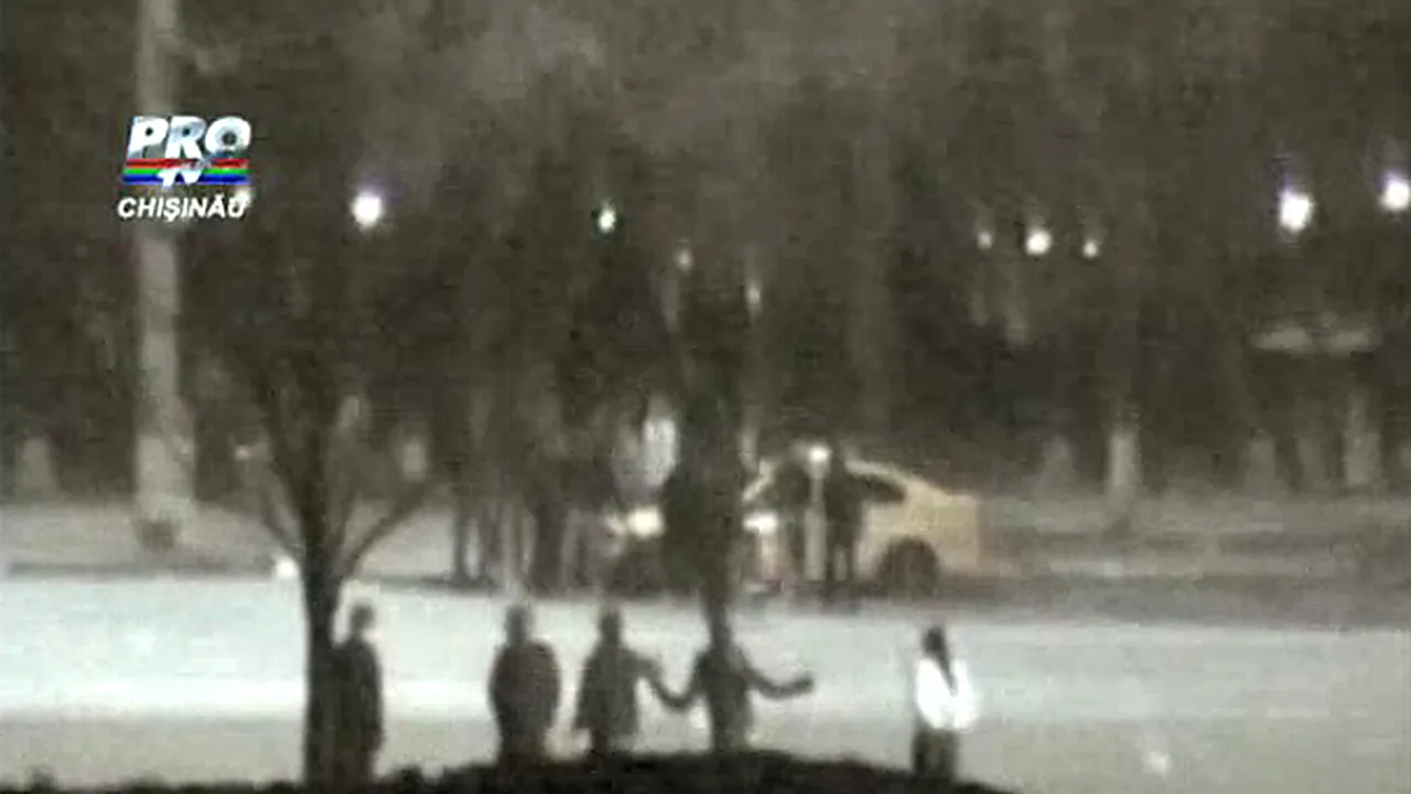 Sindicatul poliţiştilor moldoveni prezintă noi imagini din noaptea de 7 spre 8 aprilie 2009
