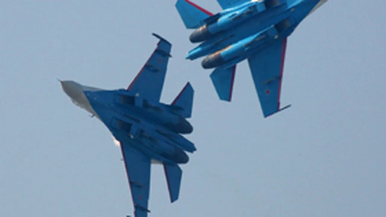 Trei britanici reţinuţi în timpul salonului aeronautic de la Moscova