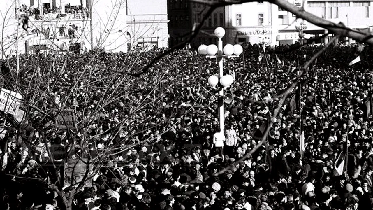 REPORTAJ: Mărturii despre solidaritate şi bucuria de a fi liber la 24 de ani de la izbucnirea Revoluţiei - FOTO