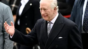 „Vrem să-l vedem în Ucraina”. Zelenski vrea să-l invite pe regele Charles al III-lea într-o vizită de stat