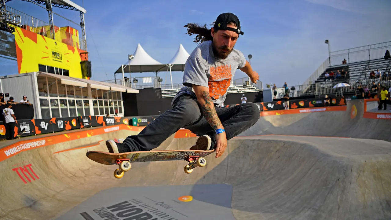 Prima zi a competiţiei de skateboarding a fost amânată din cauza vremii nefavorabile