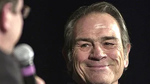 Tommy Lee Jones va prezenta concertul susţinut în onoarea lui Al Gore