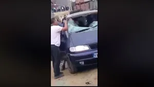 VIDEO | Bătaie cu bâte şi lopeţi în ziua de Paşte. Nu mai puţin de 18 persoane au fost duse la audieri