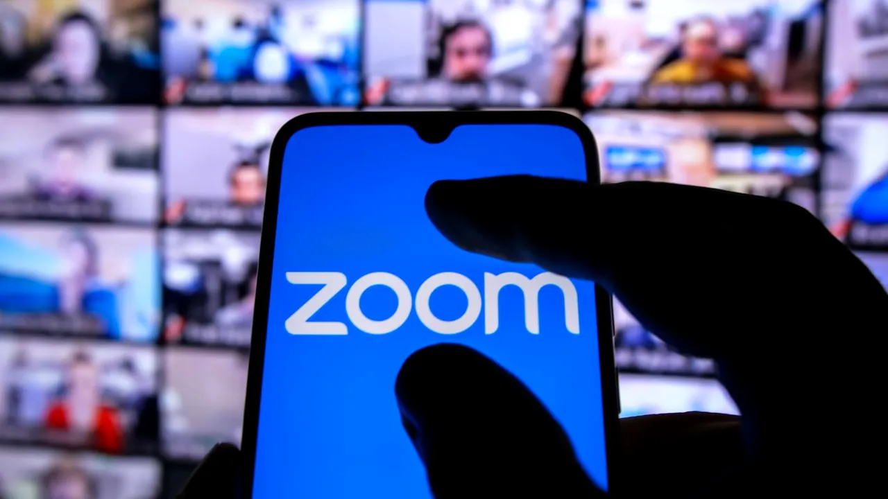 Google interzice angajaţilor să folosească aplicaţia Zoom de pe laptop. Motivul din spatele deciziei