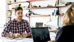 Meseriile în IT, brăţară de aur. Companiile se întrec în oferte pentru recrutarea specialiştilor