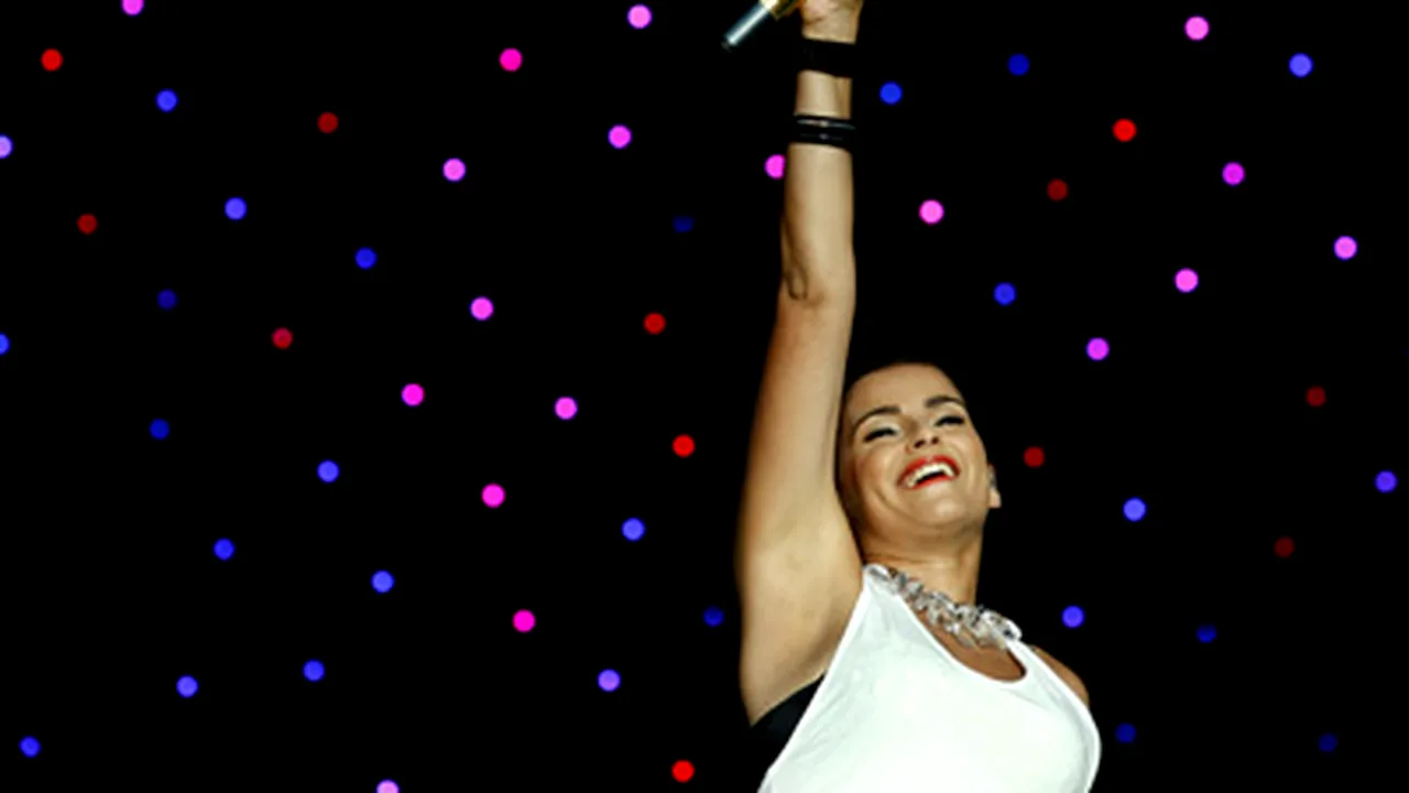 Nelly Furtado: Pot să simt latinitatea din România