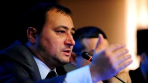 Consilier al premierului: Preşedintele s-a matrafoxat. E beat, nu numai de putere. Alcoolul dictează