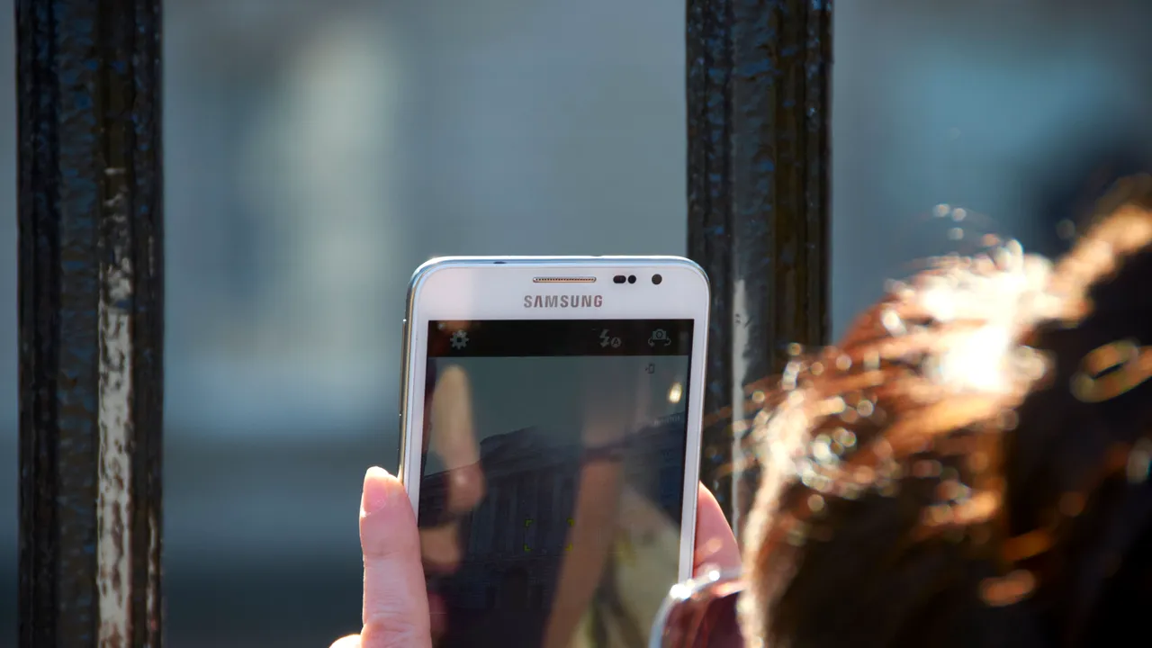 Film de cinema creat cu telefoane Samsung. Comedia se va numi 