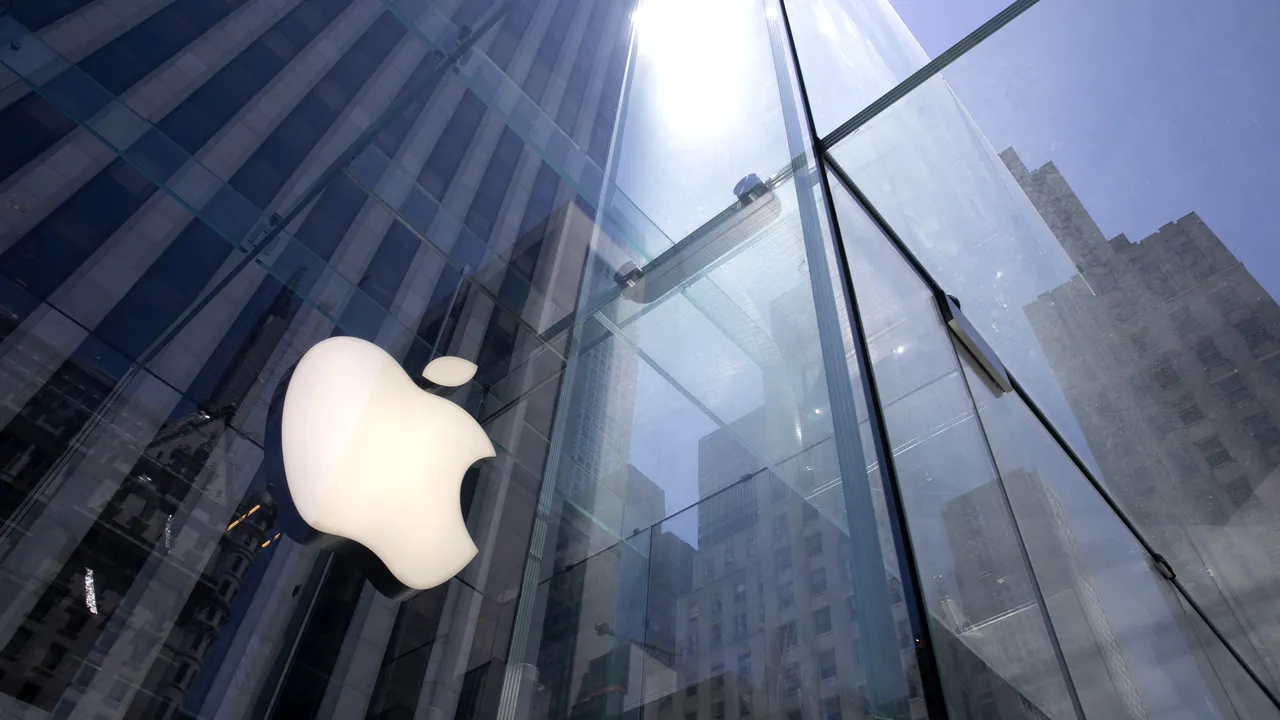 Apple îşi actualizează funcţia AI după ce aceasta a emis notificări cu ştiri false