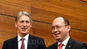 Aurescu şi Hammond au discutat despre îmbunătăţirea percepţiei asupra românilor din Marea Britanie