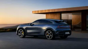 Xiaomi sparge recorduri cu noul SUV electric YU7, amenințând poziția Tesla în China