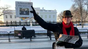 Ediţii false ale The Washington Post au fost distribuite în capitala SUA. Pe prima pagină, „dorinţa multor americani”, devenită realitate | FOTO