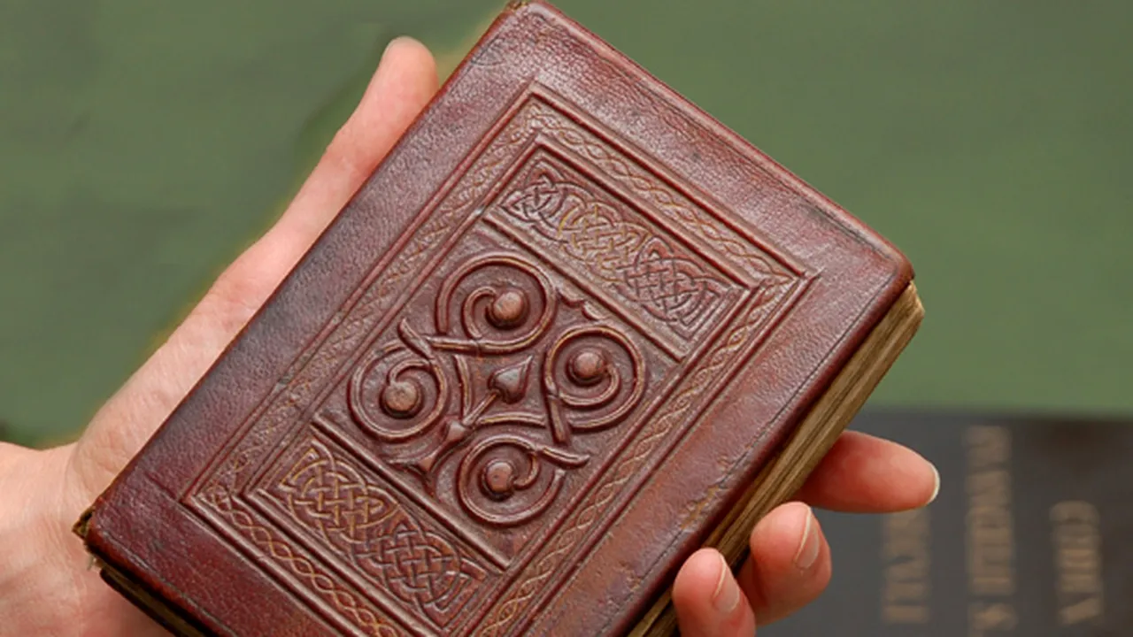 The British Library a cumpărat cel mai vechi manuscris intact din Europa