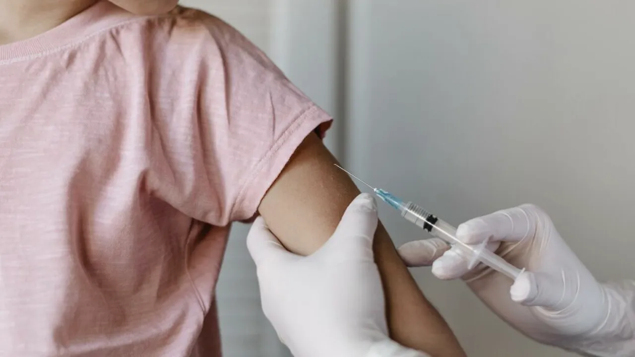 OMS reia vaccinarea preventivă împotriva holerei după trei ani de pauză