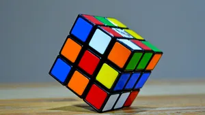 De ce design-ul cubului Rubik nu mai poate fi marcă înregistrată? Iată ce a decis Curtea Europeană de Justiție