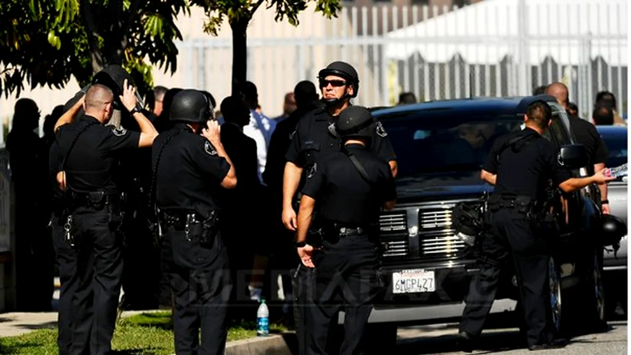 Doi morţi şi trei răniţi la o firmă din California, în urma unui atac armat