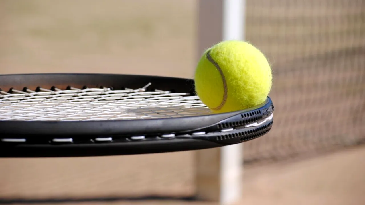 Jucătoare descalificată de la turneul de juniori Wimbledon pentru că a aruncat racheta în tribune