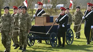 Rămăşiţele lui Richard al III-lea, aduse pe câmpul de luptă unde suveranul a murit în 1485 - FOTO