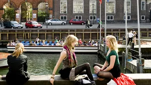 Topul CELOR MAI FERICITE ŢĂRI din lume. Ce loc ocupă România