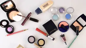 Firmele de cosmetice induc în eroare clienţii prin utilizarea unui limbaj 