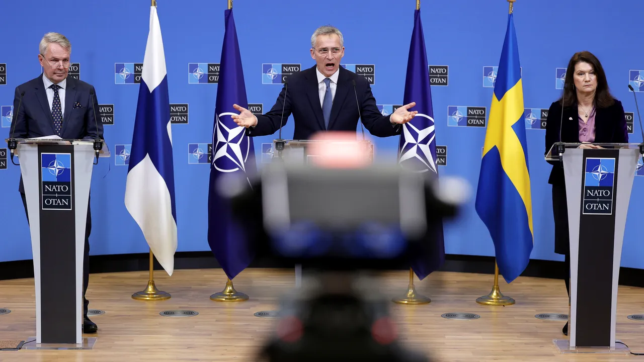 Stoltenberg face apel la unitate printre membrii NATO, pe măsură ce ameninţările din partea Chinei şi Rusiei cresc: „Nu împărtăşesc valorile noastre”