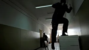Guvernul alocă 25 milioane lei pentru reparaţii la şcoli