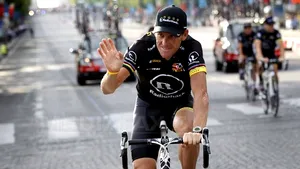 Lance Armstrong a devenit tată pentru a cincea oară