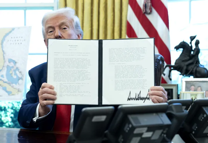 Trump a semnat ordinul prin care redenumește Departamentul Apărării în Departamentul de Război