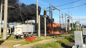Trafic feroviar blocat din cauza unui incendiu, în judeţul Vrancea