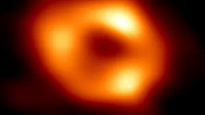 Prima fotografie a găurii negre din centrul Galaxiei noastre. Sagittarius A, „monstrul” din Calea Lactee
