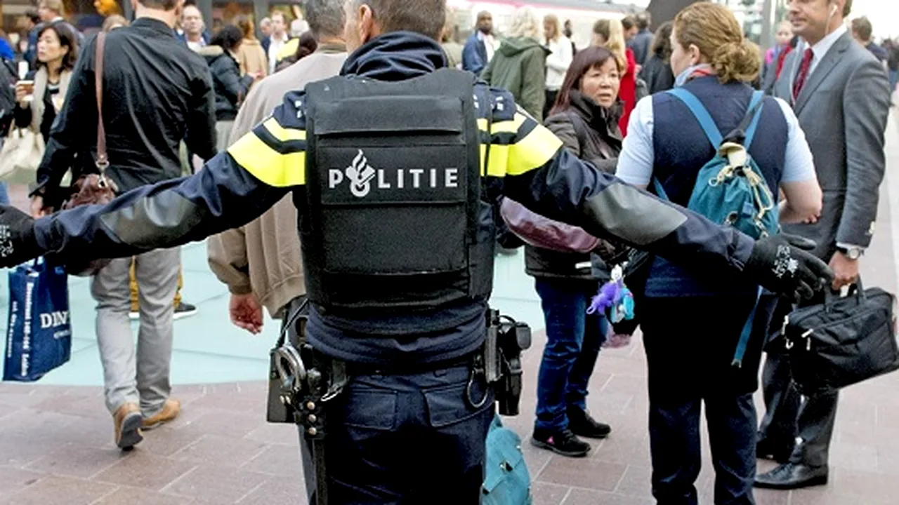 Atac cu cuţitul în Rotterdam. O persoană a murit şi două sunt rănite, inclusiv atacatorul
