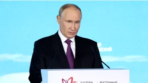 În timp ce vorbeşte despre negocieri de pace, Putin a stabilit ţinta Rusiei pe front: cucerirea Donbasului este prioritatea noastră / Zelenski dă mâine o fugă până în Germania

