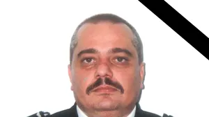 Copilotul elicopterului prăbuşit în Constanţa, înmormântat la Mioveni în prezenţa a 3.500 de oameni