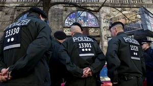 Bărbat reţinut în Germania după ce a vrut să vândă falsuri ale picturilor furate de români din muzeul Kunsthal