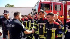 Pompierii români, gata să intervină în sprijinul Serbiei. Echipele au făcut recunoașteri în zonele afectate de incendii