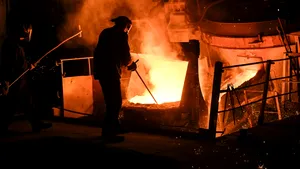 Explozii și incendii în Rusia. Un atac cu drone ar fi vizat zona unei mari uzine metalurgice