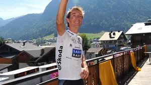 Andy Schleck a preluat tricoul galben în Turul Franţei