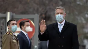 Klaus Iohannis şi-a schimbat radical discursul în privinţa COVID-19: De la „o simplă răceală” la „avem prea multe persoane decedate”