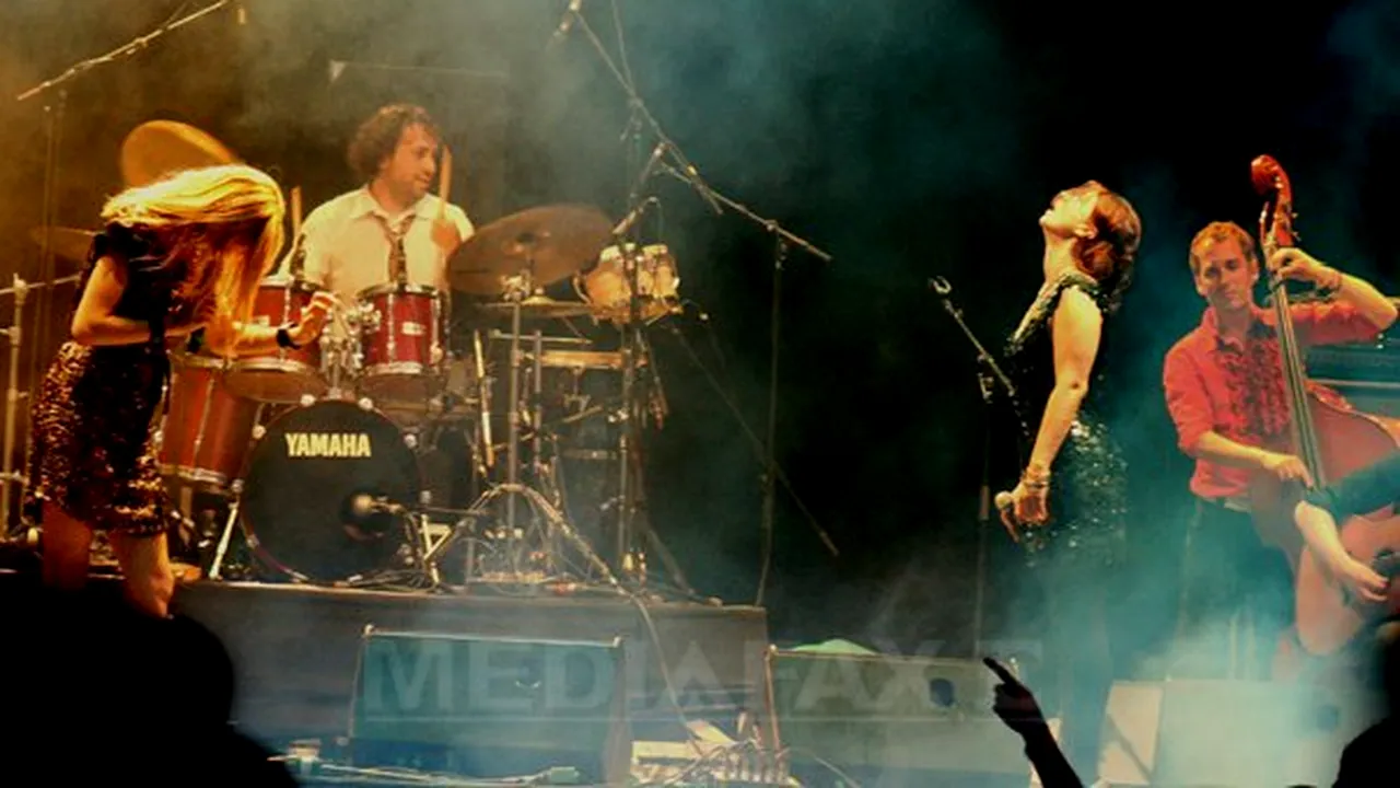 NOUVELLE VAGUE va cânta la Timişoara. Membrii formaţiei se vor întâlni cu fanii înaintea concertului - VIDEO