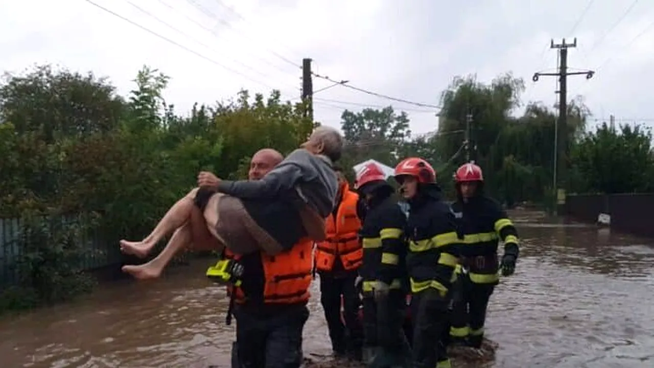 Ministrul de Interne: Au fost evacuate peste 160 de persoane, au fost salvate 95 de vieţi din situaţii critice