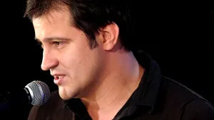 Şerban Huidu, amendă de 600 de lei după ce a postat o poză cu buletinul de vot pe facebook