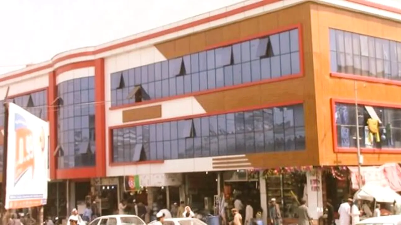 Cel puţin patru morţi, în urma unui atentat într-o piaţă de telefoane mobile din Afganistan