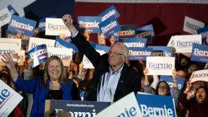 Se prefigurează o luptă între Donald Trump şi Bernie Sanders pentru Casa Albă. Democratul a câştigat în Nevada