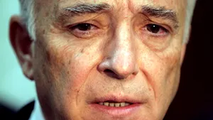 Isărescu: Limitarea creditării, cauzată de incertitudinile din piaţă