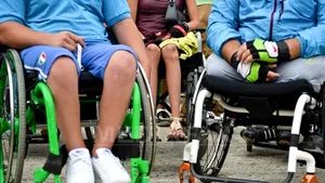 Ponta a cerut o listă cu instituţiile care nu respectă legea privind persoanele cu dizabilităţi