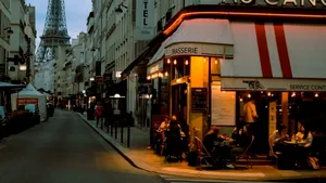 Platforma Booking riscă penalități de aproape 70 de milioane de euro. Hotelierii francezi sunt revoltați