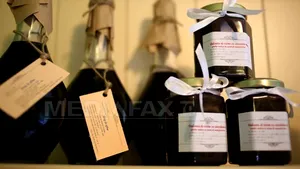 REPORTAJ: O sibiancă a făcut din reţetele bunicilor o afacere şi vinde fursecuri şi zacuscă în Germania - FOTO