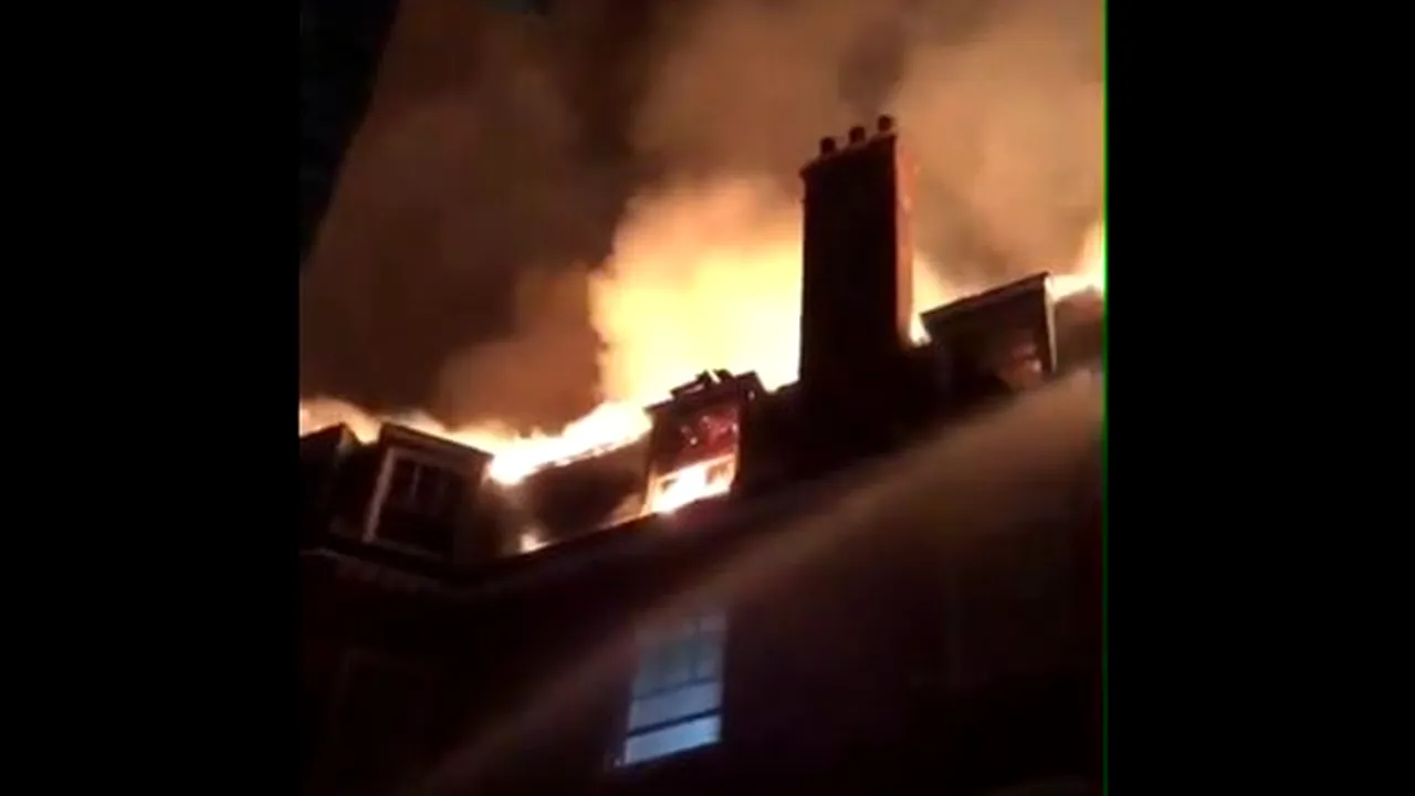 ALERTĂ la Londra: Zeci de persoane au fost evacuate în urma unui incendiu izbucnit într-un imobil din zona West Hampstead | FOTO, VIDEO