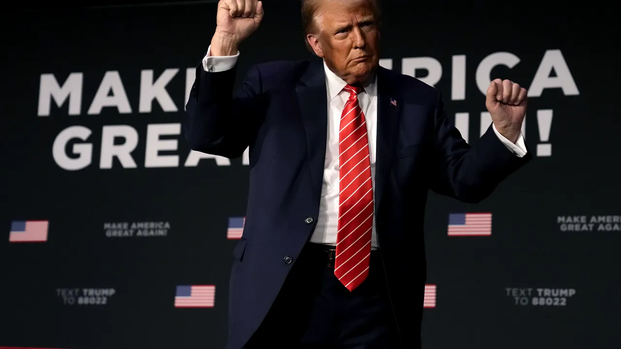 Un judecător reintroduce ordinul de interdicţie în cazul alegerilor federale ale lui Trump